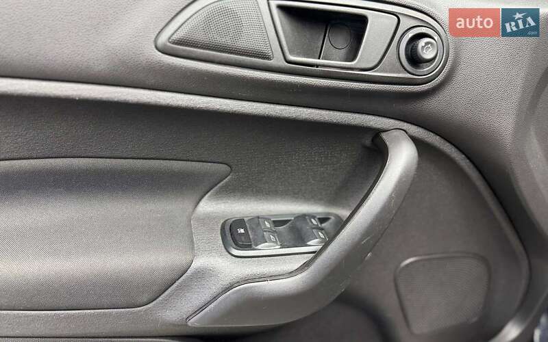 Хэтчбек Ford Fiesta 2017 в Черновцах