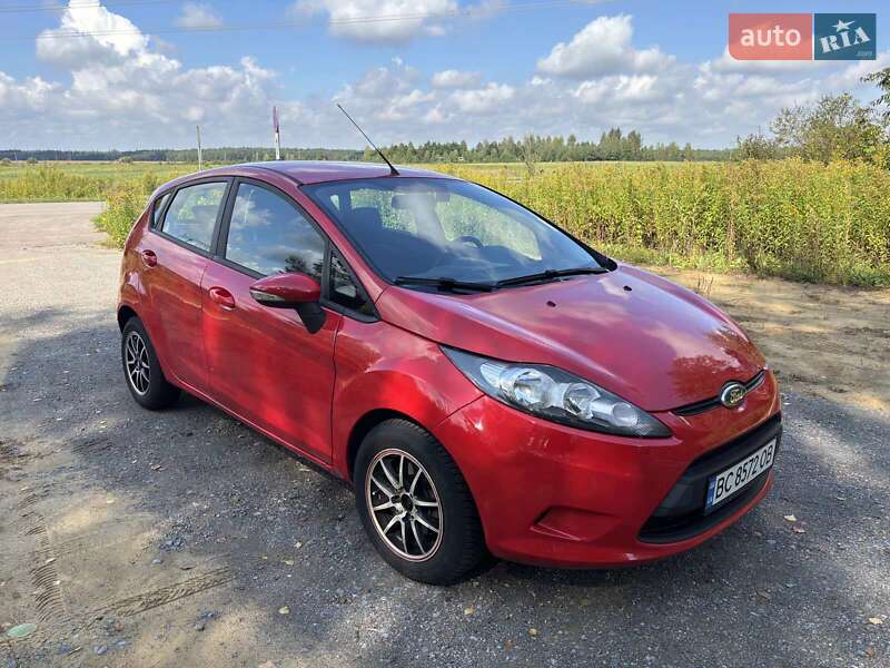 Хэтчбек Ford Fiesta 2011 в Львове
