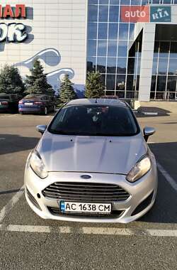 Хэтчбек Ford Fiesta 2015 в 