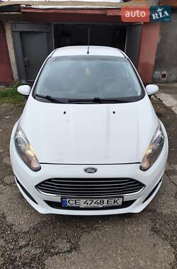 Хэтчбек Ford Fiesta 2015 в 