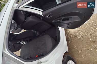 Хэтчбек Ford Fiesta 2015 в 