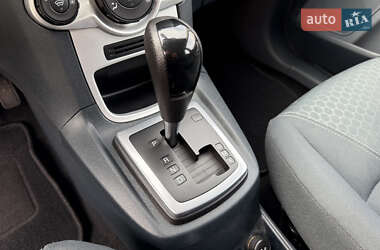 Хэтчбек Ford Fiesta 2009 в 