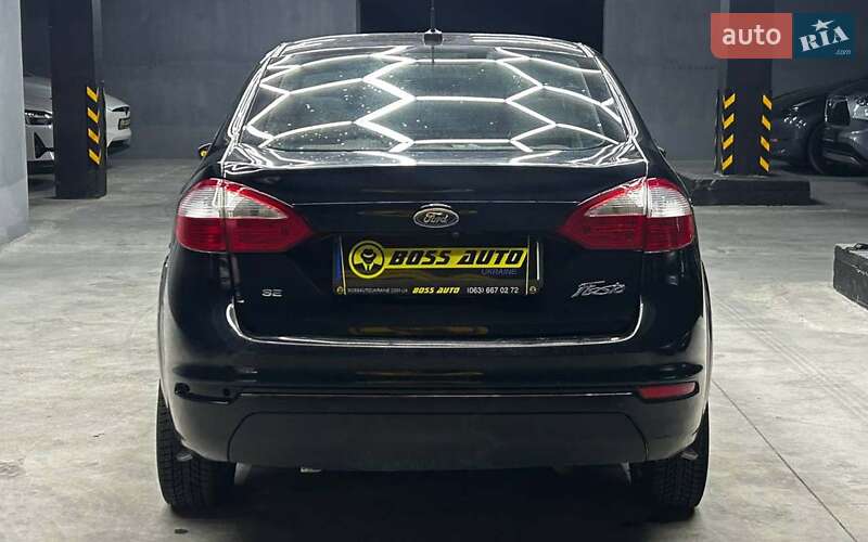 Седан Ford Fiesta 2018 в Черновцах