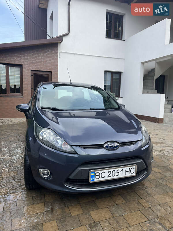 Хэтчбек Ford Fiesta 2012 в Львове