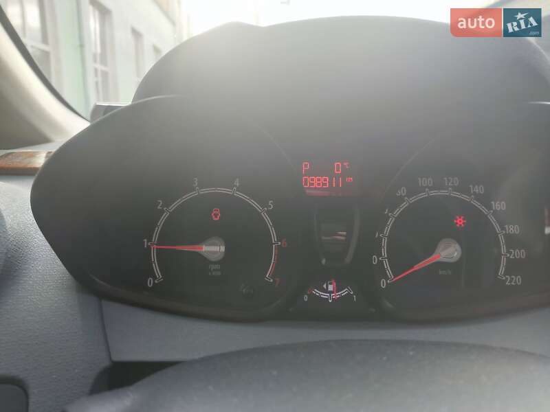 Хэтчбек Ford Fiesta 2011 в Ровно
