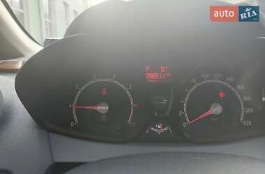 Хетчбек Ford Fiesta 2011 в 