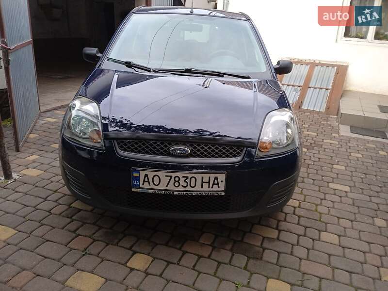 Хэтчбек Ford Fiesta 2008 в Мукачево