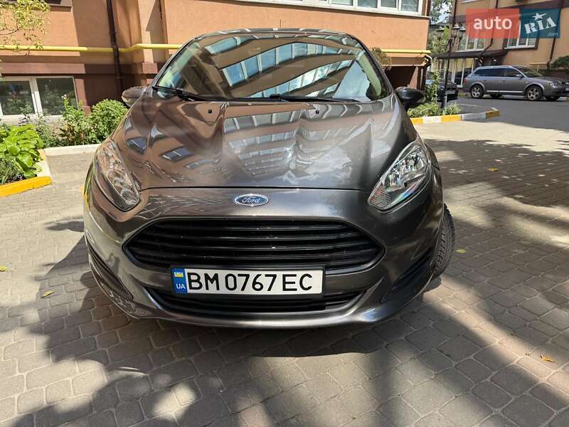 Седан Ford Fiesta 2014 в Сумах