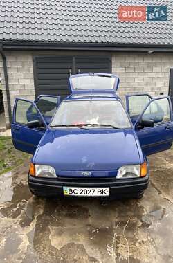 Хэтчбек Ford Fiesta 1992 в 