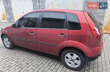Хэтчбек Ford Fiesta 2007 в 