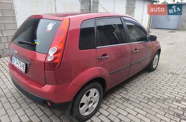 Хэтчбек Ford Fiesta 2007 в 