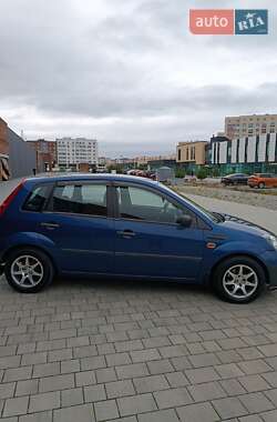 Хэтчбек Ford Fiesta 2008 в 