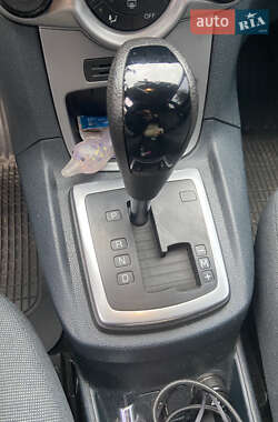 Хэтчбек Ford Fiesta 2011 в 