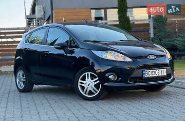 Хэтчбек Ford Fiesta 2012 в 