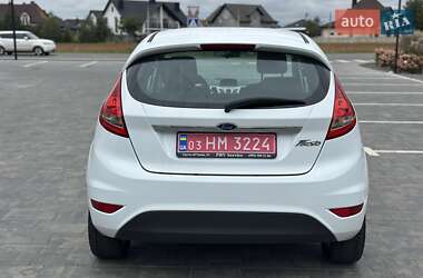 Хэтчбек Ford Fiesta 2010 в 