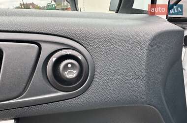 Хэтчбек Ford Fiesta 2010 в 