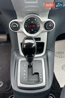 Хэтчбек Ford Fiesta 2010 в 