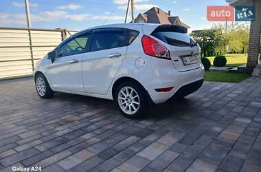 Хэтчбек Ford Fiesta 2013 в 