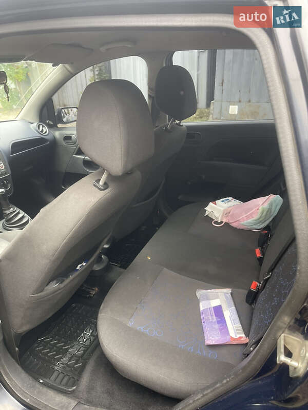 Хэтчбек Ford Fiesta 2006 в Киеве