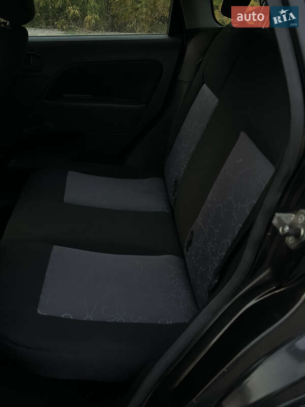 Хэтчбек Ford Fiesta 2007 в Днепре