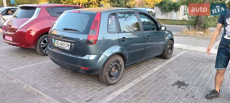 Хэтчбек Ford Fiesta 2003 в Днепре