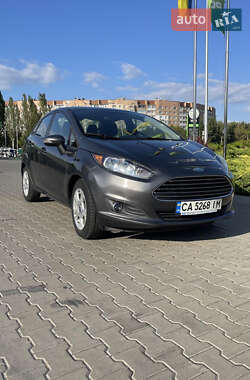 Седан Ford Fiesta 2014 в Черкасах
