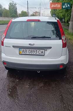 Хэтчбек Ford Fiesta 2007 в 