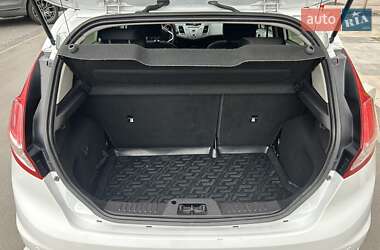 Хэтчбек Ford Fiesta 2013 в 