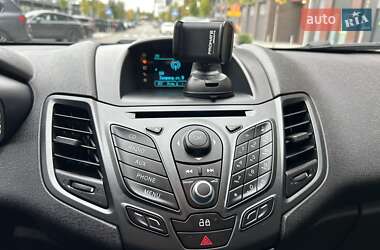 Хэтчбек Ford Fiesta 2013 в 