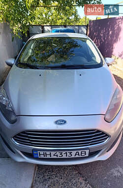 Седан Ford Fiesta 2015 в Одесі