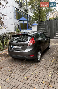 Хэтчбек Ford Fiesta 2018 в 