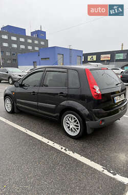 Хэтчбек Ford Fiesta 2008 в 