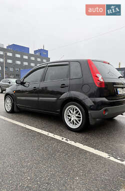 Хэтчбек Ford Fiesta 2008 в 