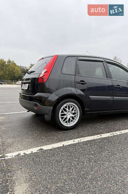 Хэтчбек Ford Fiesta 2008 в 