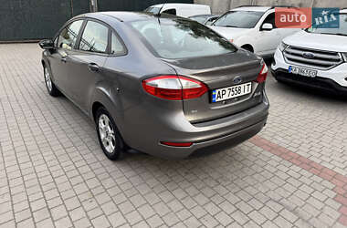 Седан Ford Fiesta 2013 в 