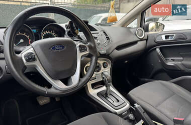Седан Ford Fiesta 2013 в 
