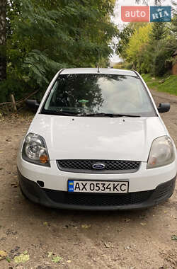 Хэтчбек Ford Fiesta 2007 в 