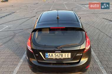 Хэтчбек Ford Fiesta 2014 в 