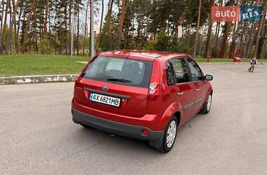 Хэтчбек Ford Fiesta 2007 в 