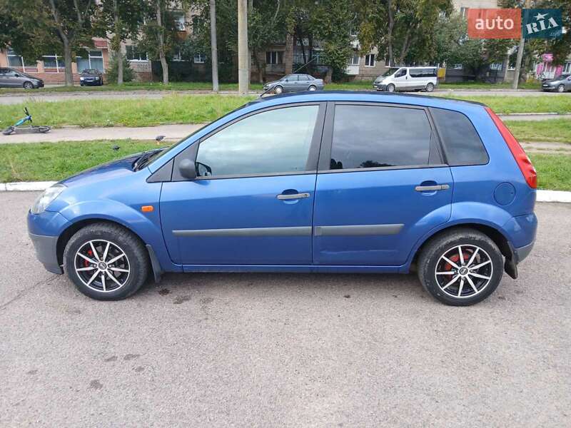 Хэтчбек Ford Fiesta 2007 в Ровно