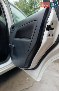 Хэтчбек Ford Fiesta 2007 в 