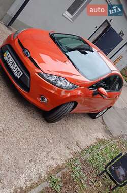 Хэтчбек Ford Fiesta 2011 в 