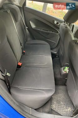 Хэтчбек Ford Fiesta 2013 в 