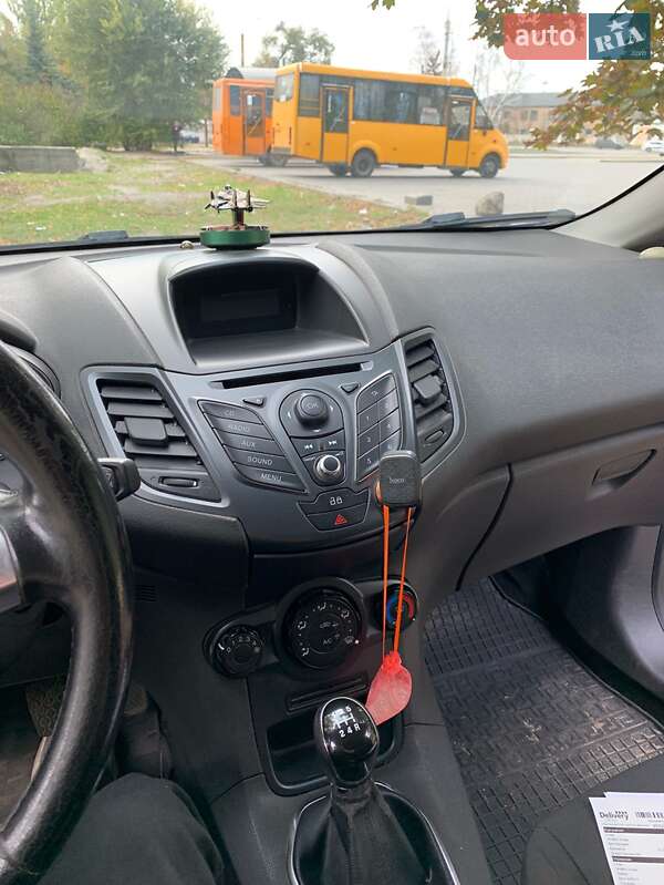 Хэтчбек Ford Fiesta 2013 в Днепре