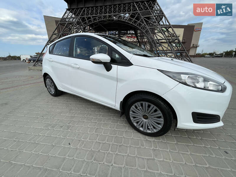 Хэтчбек Ford Fiesta 2016 в Харькове