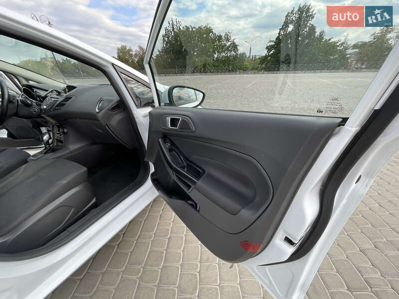 Хэтчбек Ford Fiesta 2016 в Харькове