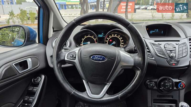 Хэтчбек Ford Fiesta 2016 в Черкассах
