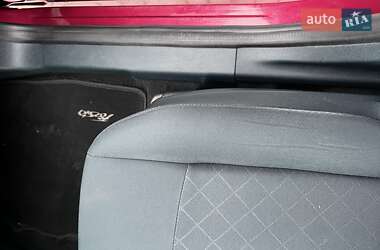 Хетчбек Ford Fiesta 2011 в 