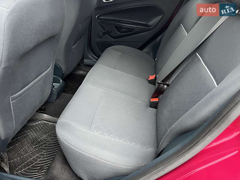 Хетчбек Ford Fiesta 2011 в Києві