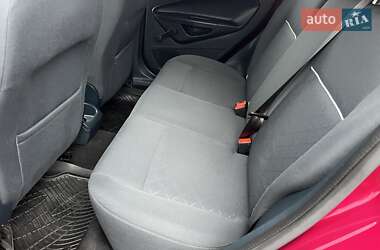 Хетчбек Ford Fiesta 2011 в 